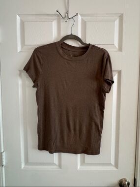 a new day Short Sleeve Crewneck Tee - Brown